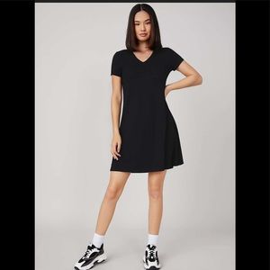 🆕Adorable dress💖HOST PICK💖V-neck w/side pockets